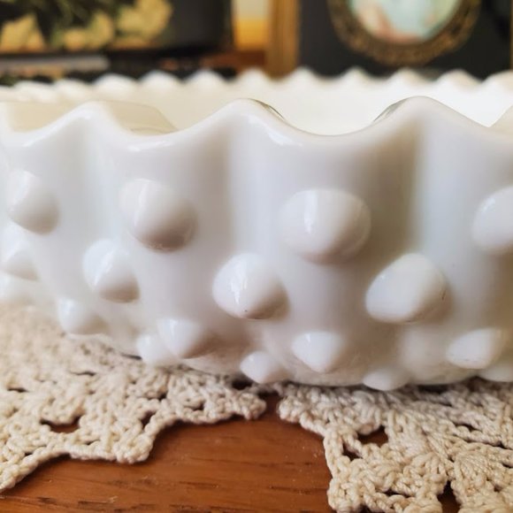 Fenton Art Milk Glass - Picture 2 of 3